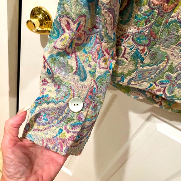 Dana Buchanan size 8 beautiful colored floral tapestry blazer - Picture 7 of 8